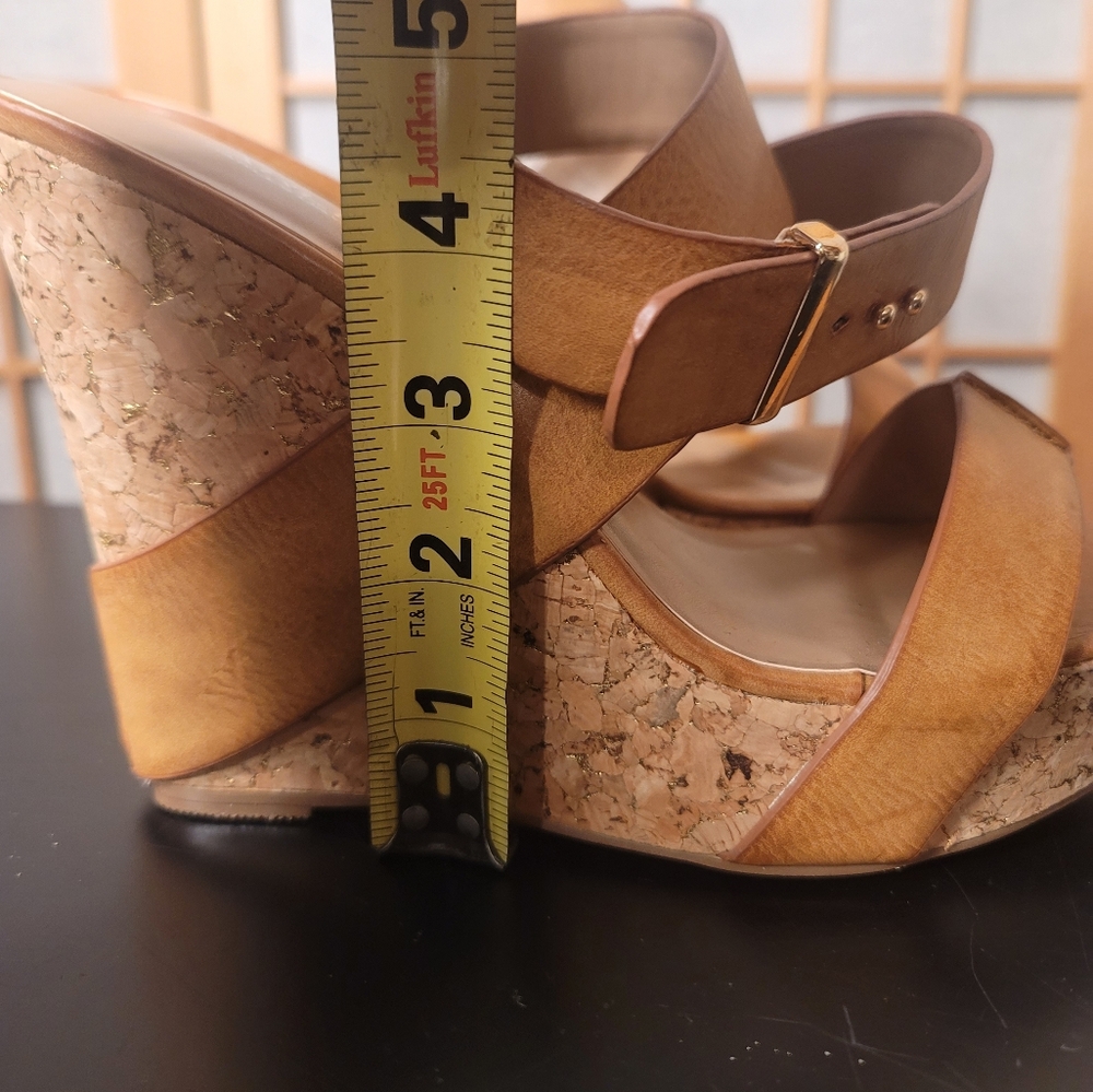 Charles By Charles David Arlington Wedge Sandal - Picture 15 of 15